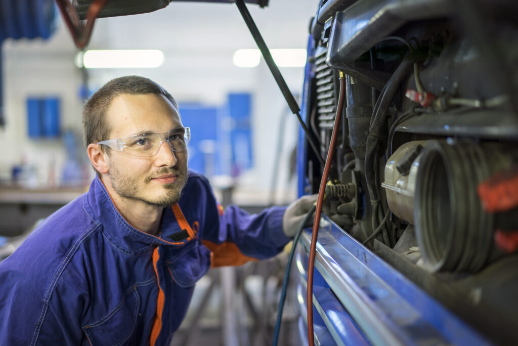 Ajoneuvoala_raskaskalustoasentaja