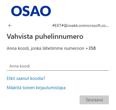 Näyttökuva käyttöliittymästä, jossa pyydetään vahvistamaan puhelinnumero. Käyttäjän tulee syöttää puhelimeen lähetetty koodi. Näytöllä on vaihtoehdot koodin pyytämiseen uudelleen tai toisen kirjautumistavan määrittämiseen. Painike 'Seuraava' on näytön oikeassa alakulmassa.
